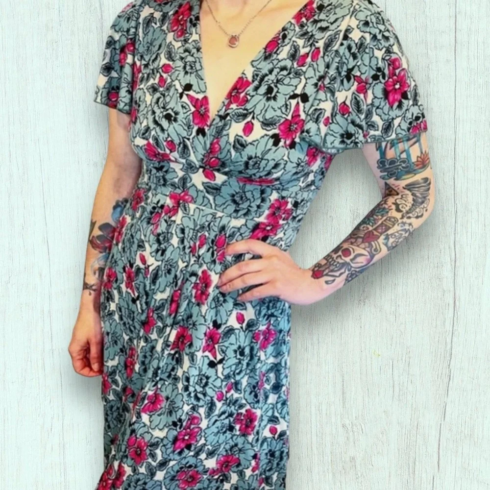 Lux / Urban Outfitters | Floral Diamond Cutout Midi Dress | Stretchy Small